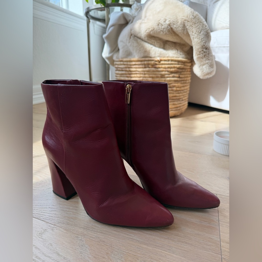Vince Camuto Burgundy Leather Ankle Booties – Block Heel Size 10